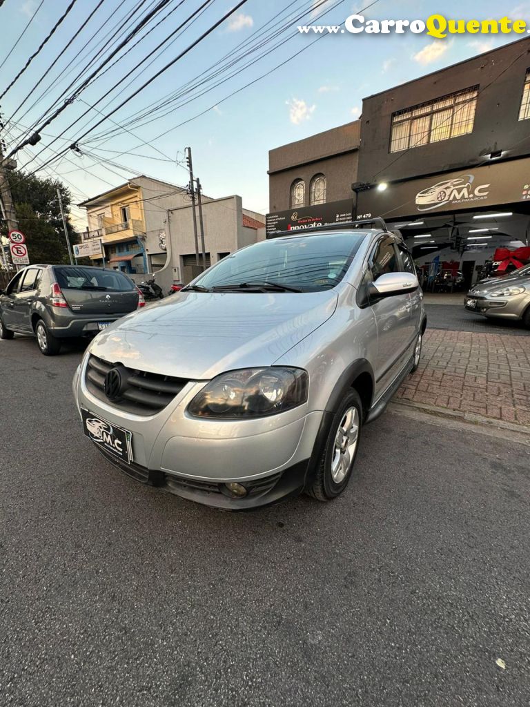 VOLKSWAGEN   FOX SUNRISE 1.0 MI TOTAL FLEX 8V 5P   PRATA 2010 1.0 FLEX - Loja