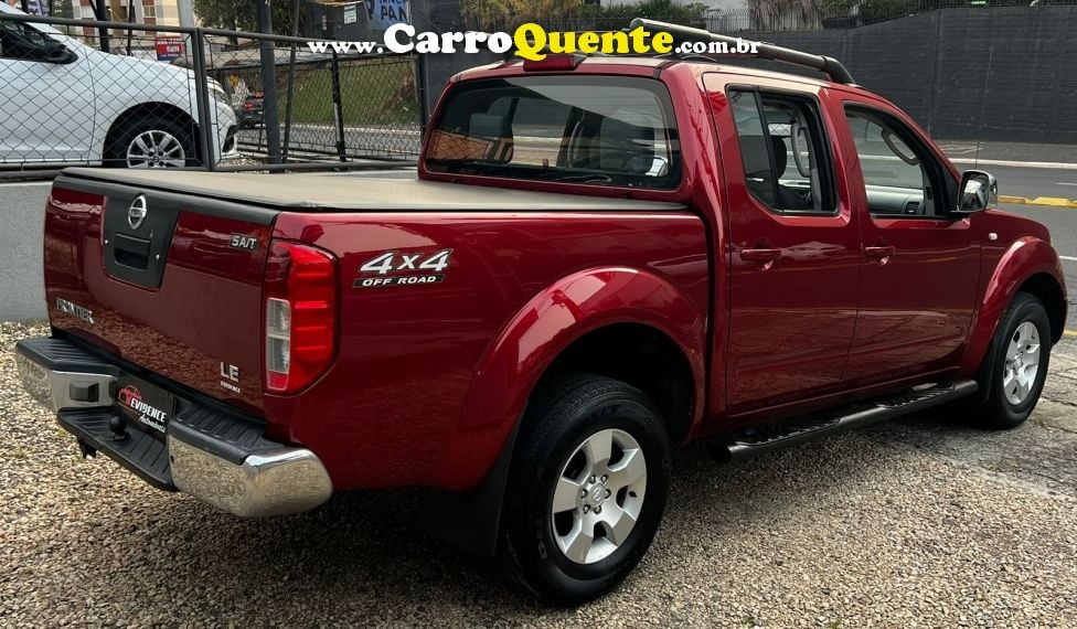 Nissan FRONTIER 2.5 LE 4X4 CD TURBO ELETRONIC DIESEL 4P AUTOMÁTICO - Loja