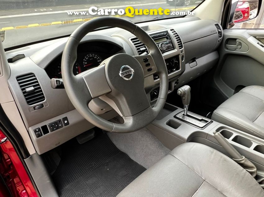 Nissan FRONTIER 2.5 LE 4X4 CD TURBO ELETRONIC DIESEL 4P AUTOMÁTICO - Loja