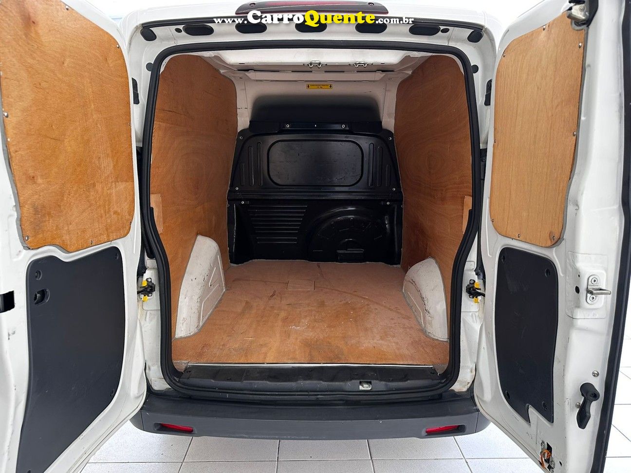 FIAT FIORINO 1.4 MPI FURGAO ENDURANCE 8V - Loja