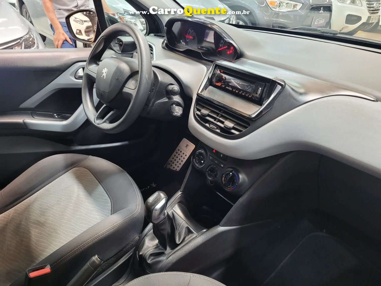 PEUGEOT 208 1.5 ACTIVE 8V COMPLETO + BAIXO KM - Loja