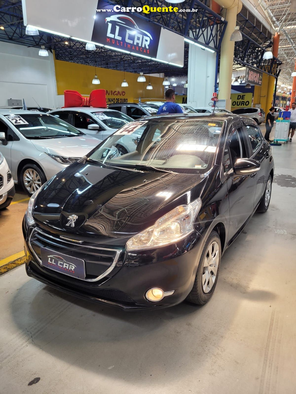 PEUGEOT 208 1.5 ACTIVE 8V COMPLETO + BAIXO KM - Loja