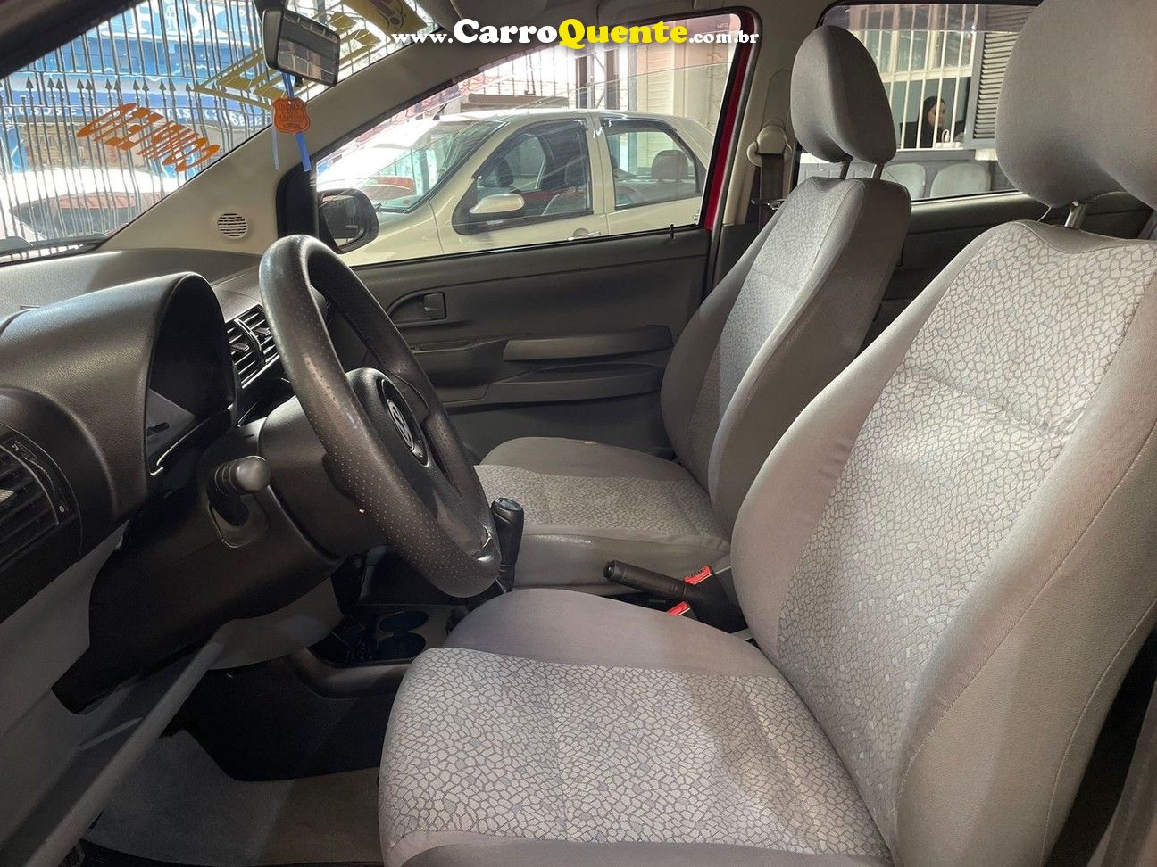 VOLKSWAGEN FOX 1.6 MI PLUS 8V - Loja