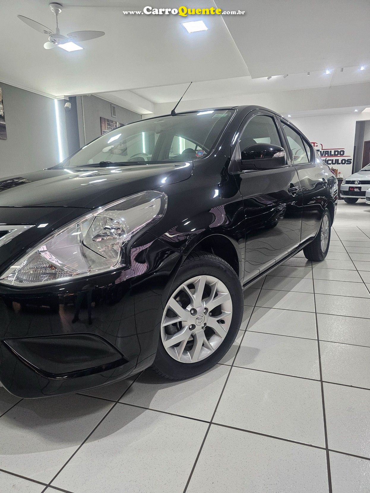 NISSAN VERSA 1.6 16V FLEXSTART SV - Loja