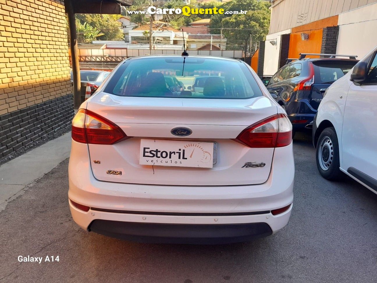 FORD FIESTA 1.6 SE SEDAN 16V - Loja