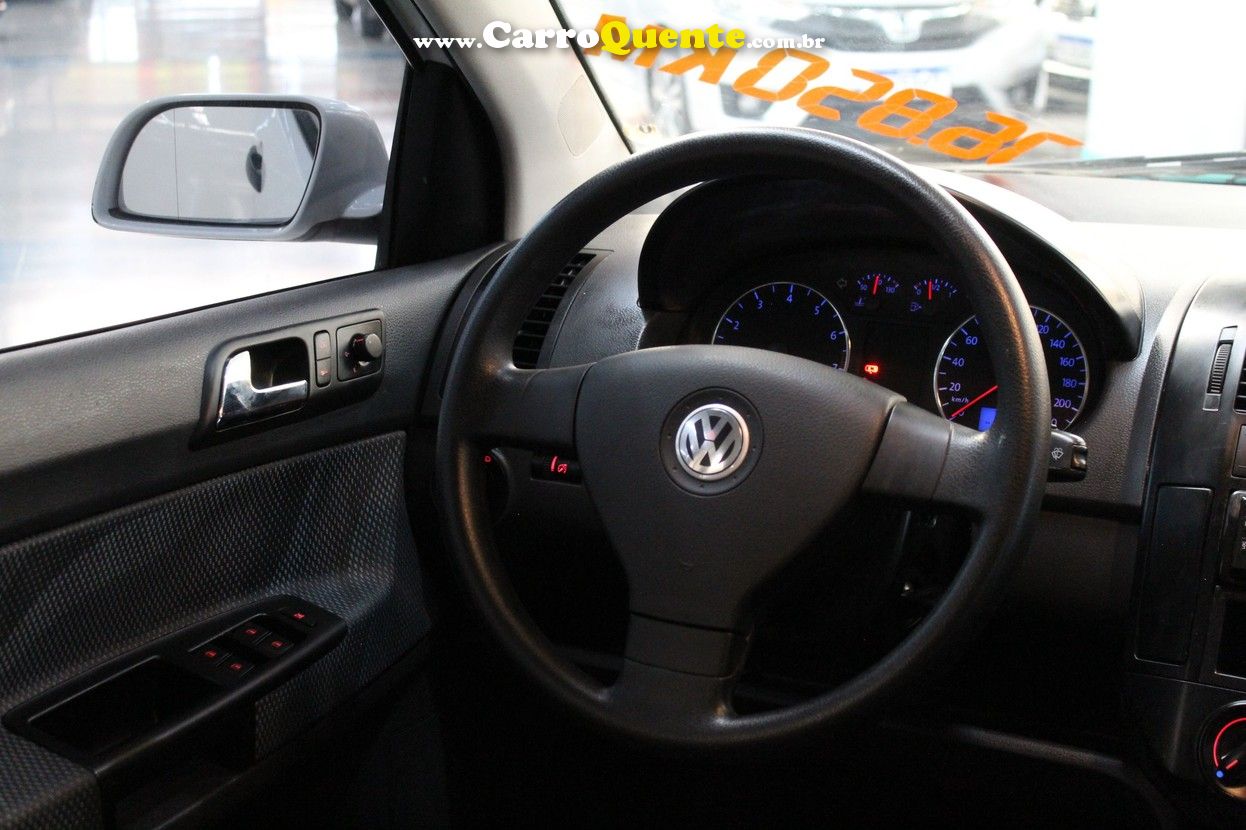 VOLKSWAGEN POLO 1.6 MI 8V - Loja