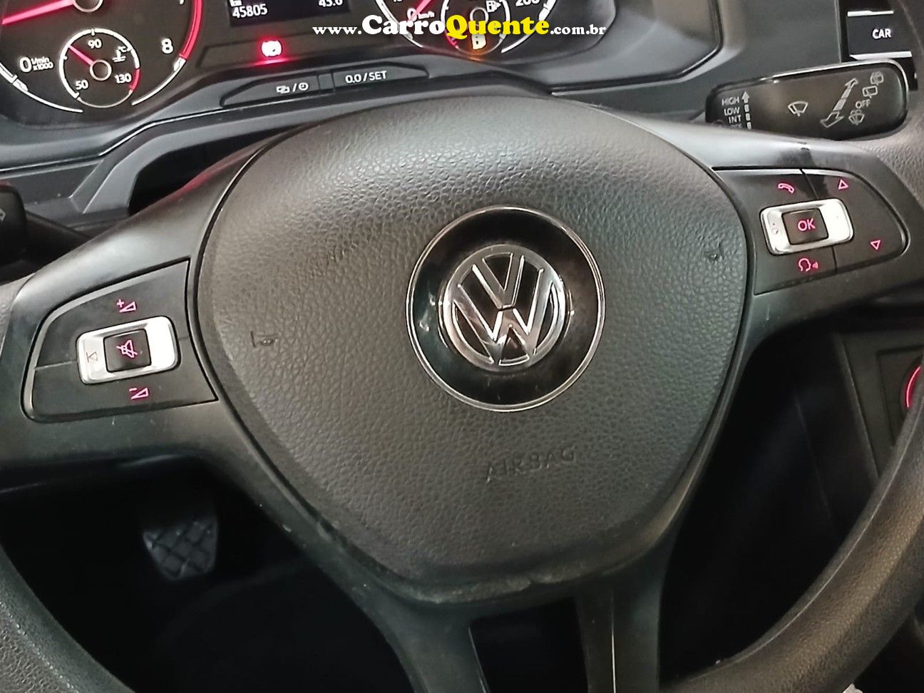 VOLKSWAGEN POLO 1.0 MPI TOTAL - Loja