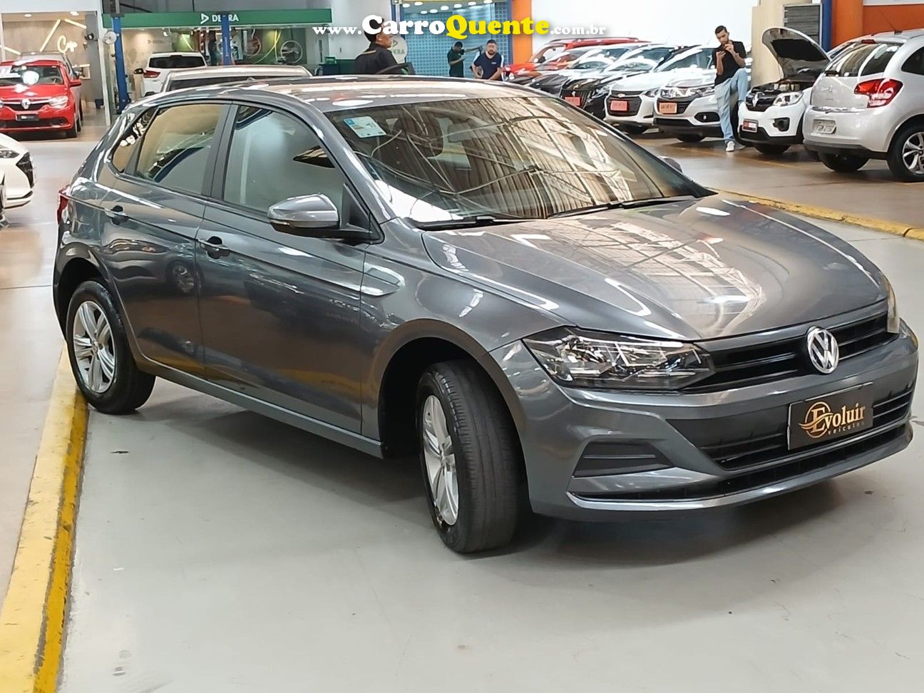 VOLKSWAGEN POLO 1.0 MPI TOTAL - Loja