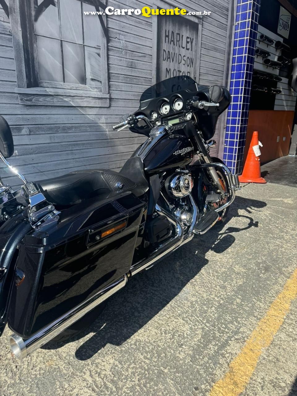 HARLEY-DAVIDSON STREET GLIDE - Loja