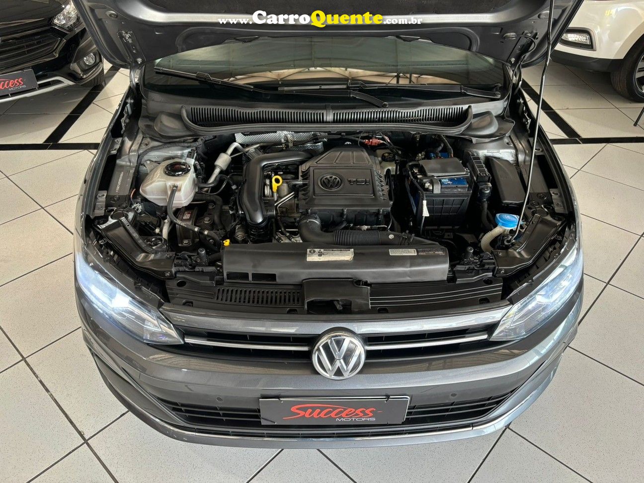 VOLKSWAGEN POLO 1.0 200 TSI HIGHLINE - Loja