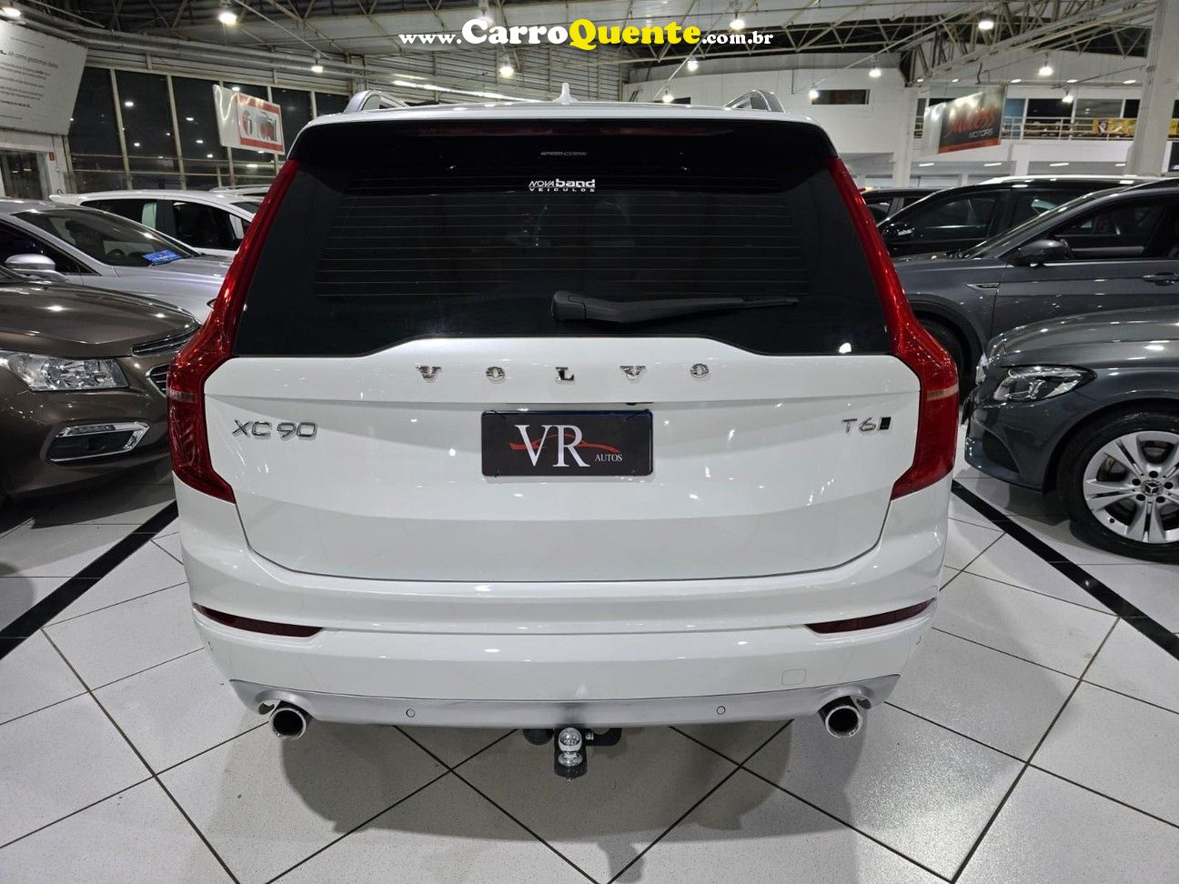 VOLVO XC90 2.0 T6 MOMENTUM AWD  56.000KM NOVA BLINDADA 7LG - Loja