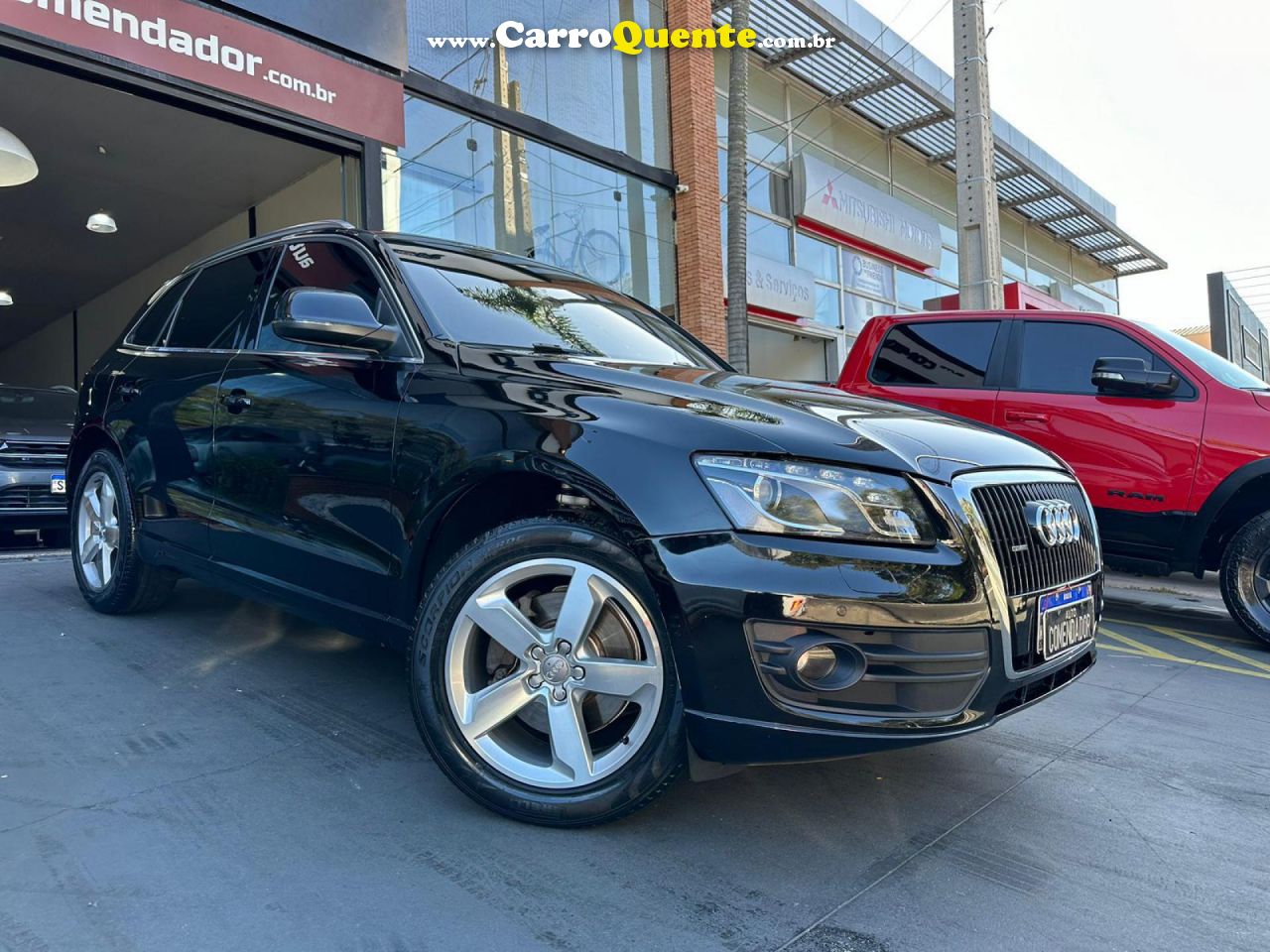 AUDI   Q5 3.2 FSI V6 QUATTRO S TRONIC   PRETO 2011 3.2 GASOLINA - Loja