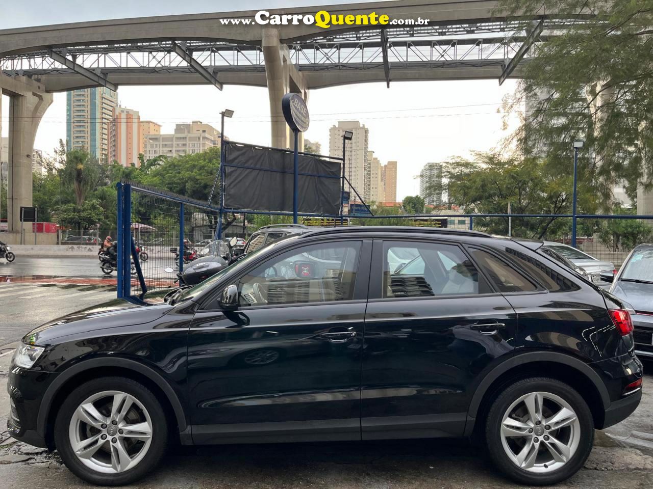 AUDI   Q3 1.4 TFSITFSI FLEX S-TRONIC 5P   PRETO 2017 1.4 T GASOLINA - Loja