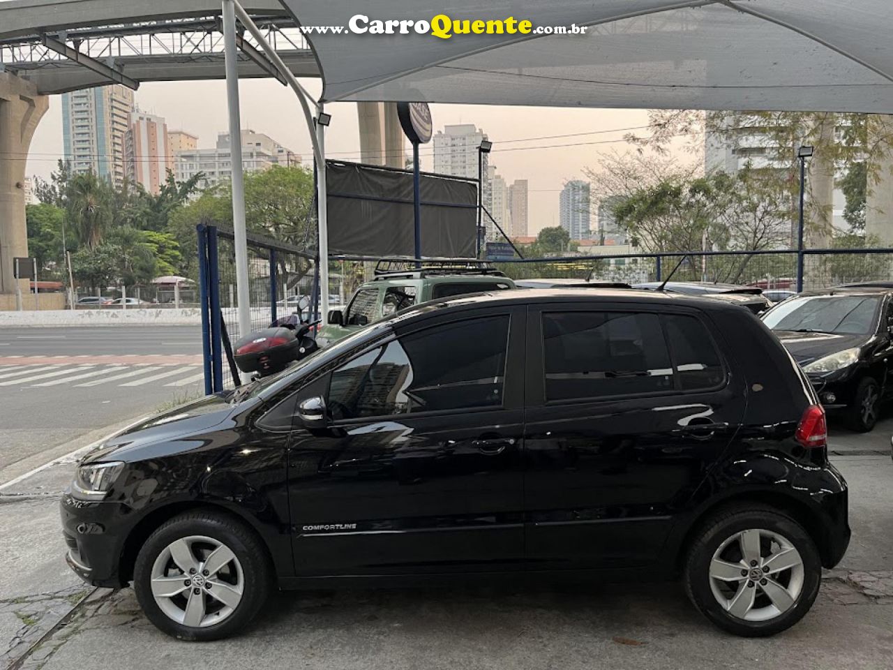 VOLKSWAGEN   FOX COMFORTLINE 1.6 FLEX 8V 5P   PRETO 2017 1.6 FLEX - Loja