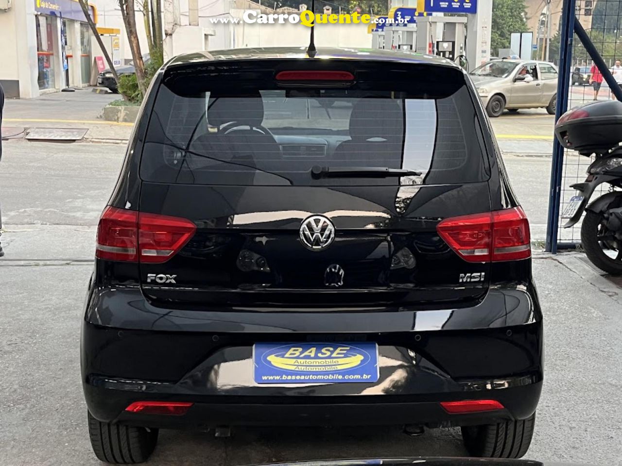 VOLKSWAGEN   FOX COMFORTLINE 1.6 FLEX 8V 5P   PRETO 2017 1.6 FLEX - Loja