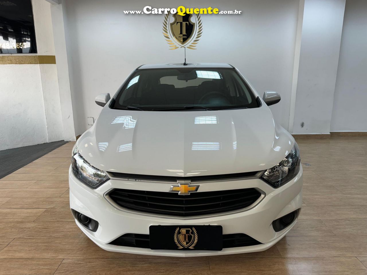 CHEVROLET   ONIX HATCH LT 1.4 8V FLEXPOWER 5P MEC.   BRANCO 2018 1.4 FLEX - Loja