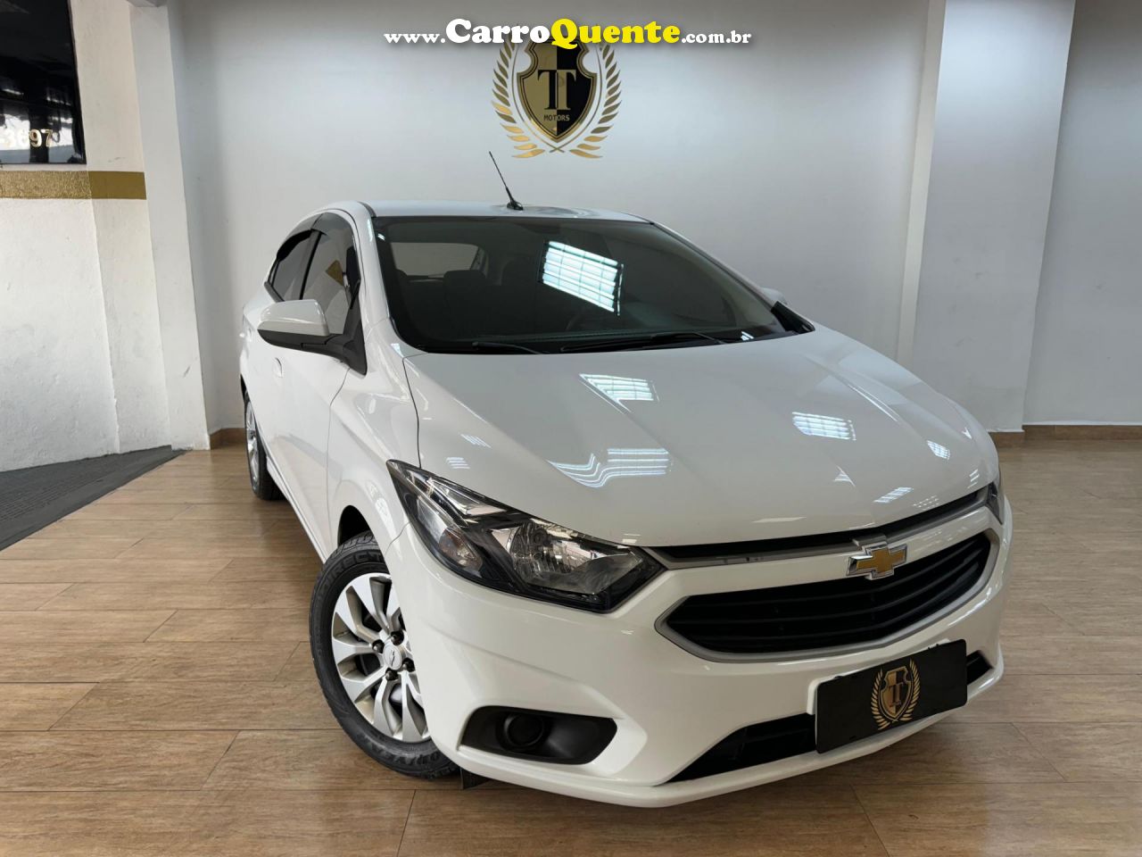 CHEVROLET   ONIX HATCH LT 1.4 8V FLEXPOWER 5P MEC.   BRANCO 2018 1.4 FLEX - Loja