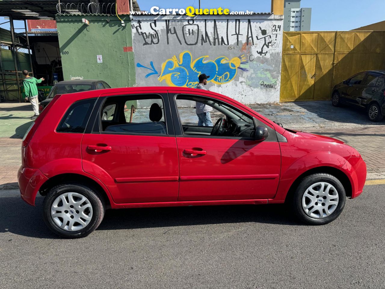 FORD   FIESTA 1.0 8V FLEXCLASS 1.0 8V FLEX 5P   VERMELHO 2009 1.0 FLEX - Loja