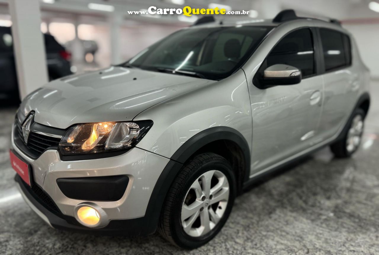 RENAULT   SANDERO STEPWAY FLEX 1.6 16V 5P   PRATA 2017 1.6 FLEX - Loja