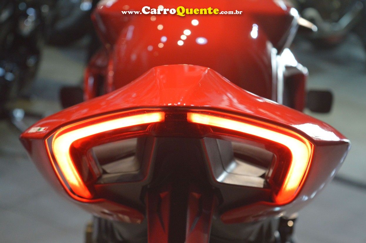 DUCATI STREETFIGHTER V4 S - Loja