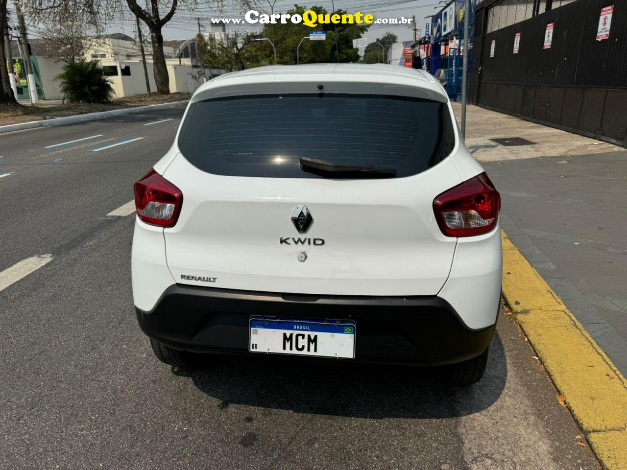 RENAULT   KWID ZEN 1.0 FLEX 12V 5P MEC.   BRANCO 2020 1.0 FLEX - Loja