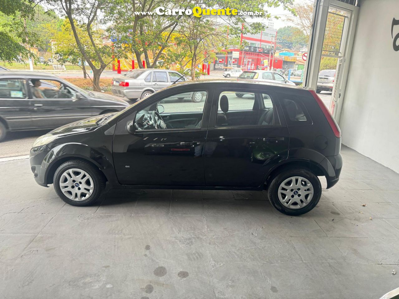 FORD   FIESTA 1.6 16V FLEX MEC. 5P   PRETO 2014 1.6 FLEX - Loja