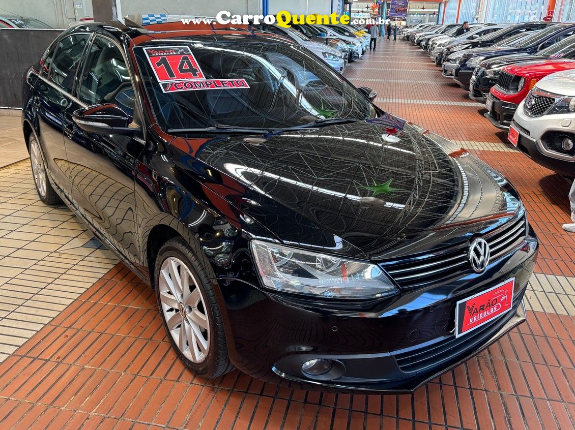 VOLKSWAGEN JETTA 2.0 COMFORTLINE - Loja