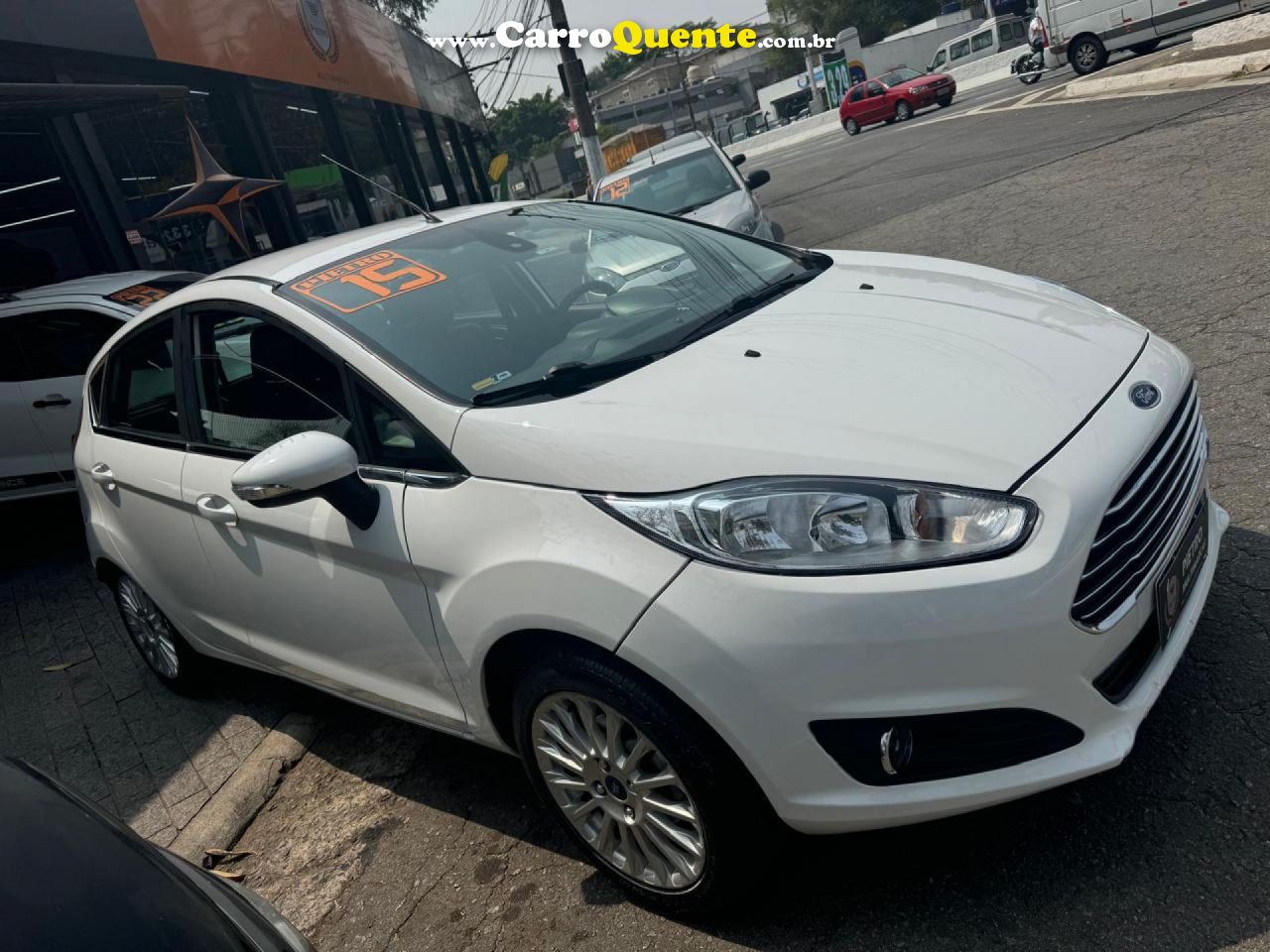 FORD   FIESTA TIT.TIT.PLUS 1.6 16V FLEX AUT.   BRANCO 2015 1.6 FLEX - Loja