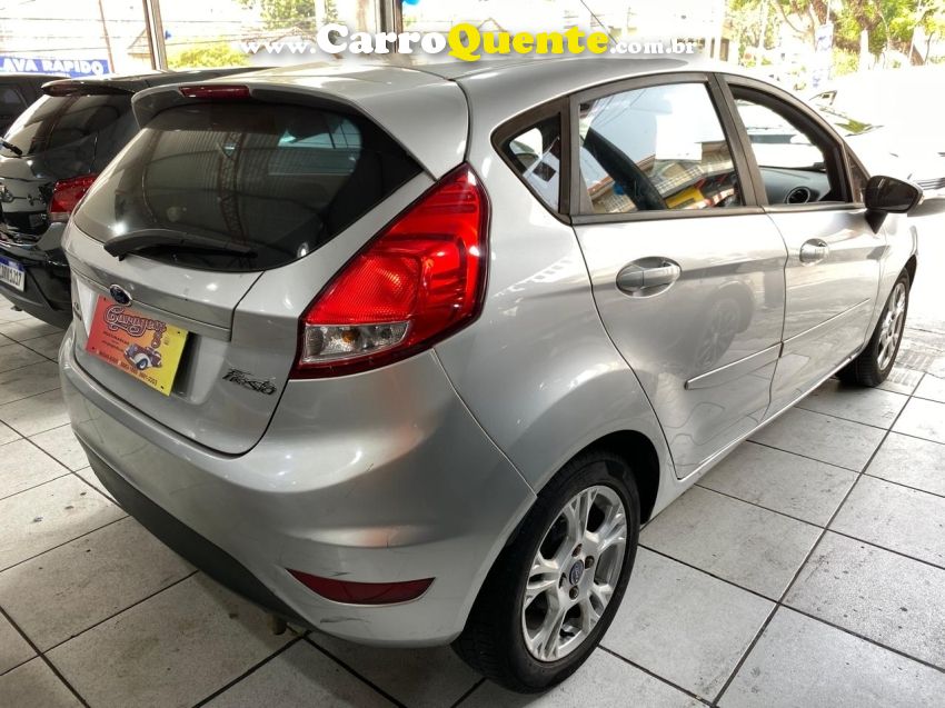 Ford FIESTA 1.6 SE HATCH 16V FLEX 4P POWERSHIFT - Loja