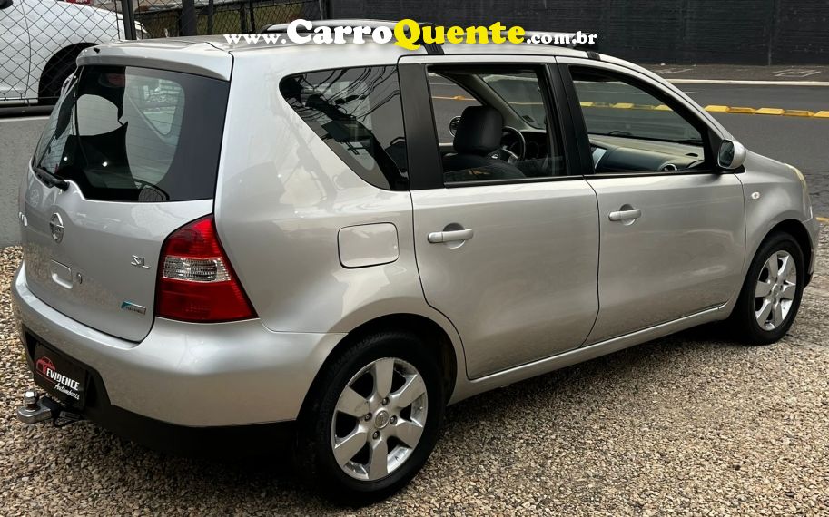 Nissan LIVINA 1.6 SL 16V FLEX 4P MANUAL - Loja