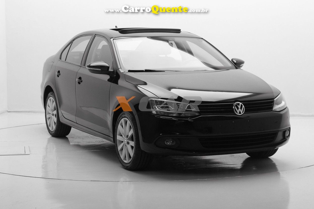 VOLKSWAGEN JETTA 2.0 COMFORTLINE - Loja