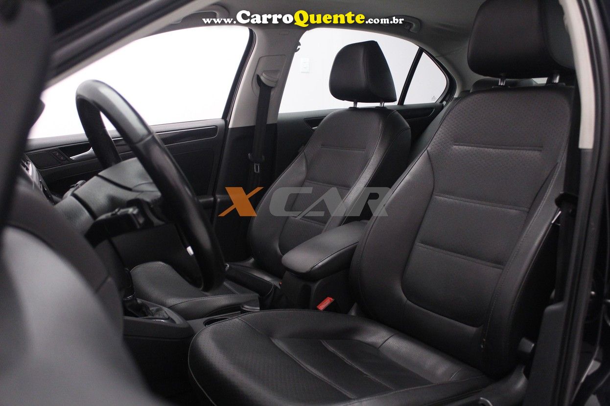 VOLKSWAGEN JETTA 2.0 COMFORTLINE - Loja