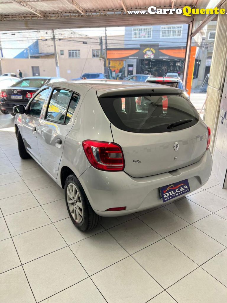 RENAULT   SANDERO AUTHENTIQUE HI-POWER 1.0 16V 5P   PRATA 2016 1.0 FLEX - Loja