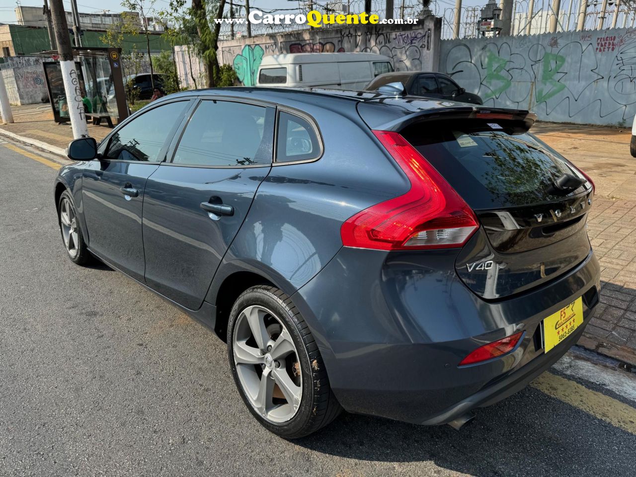 VOLVO   V40 T-4 KINETIC 2.0 AUT.   AZUL 2018 2.0 GASOLINA - Loja