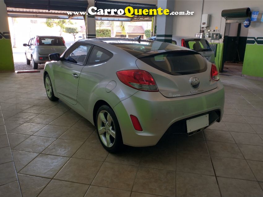 Hyundai VELOSTER 1.6 16V GASOLINA 3P AUTOMÁTICO - Loja