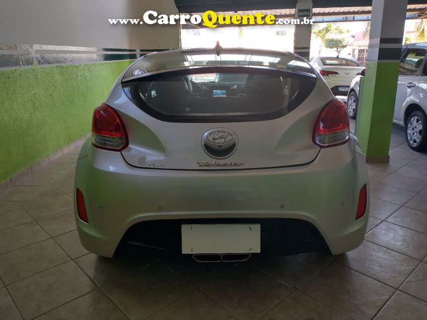 Hyundai VELOSTER 1.6 16V GASOLINA 3P AUTOMÁTICO - Loja