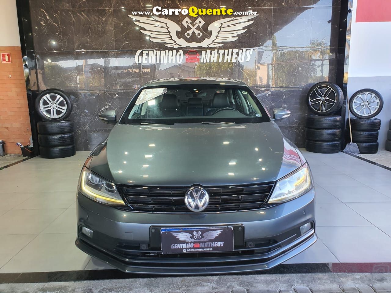 VOLKSWAGEN JETTA 2.0 TSI HIGHLINE 211CV - Loja