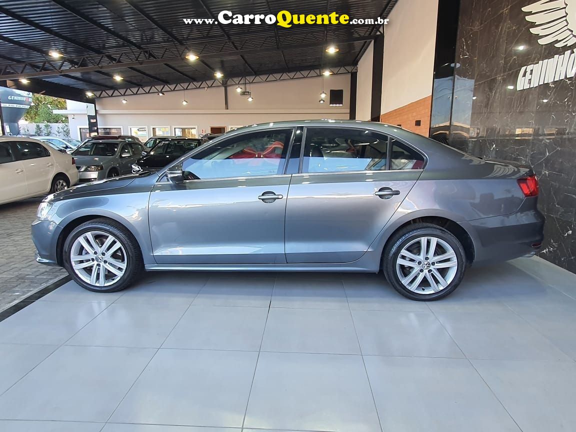 VOLKSWAGEN JETTA 2.0 TSI HIGHLINE 211CV - Loja