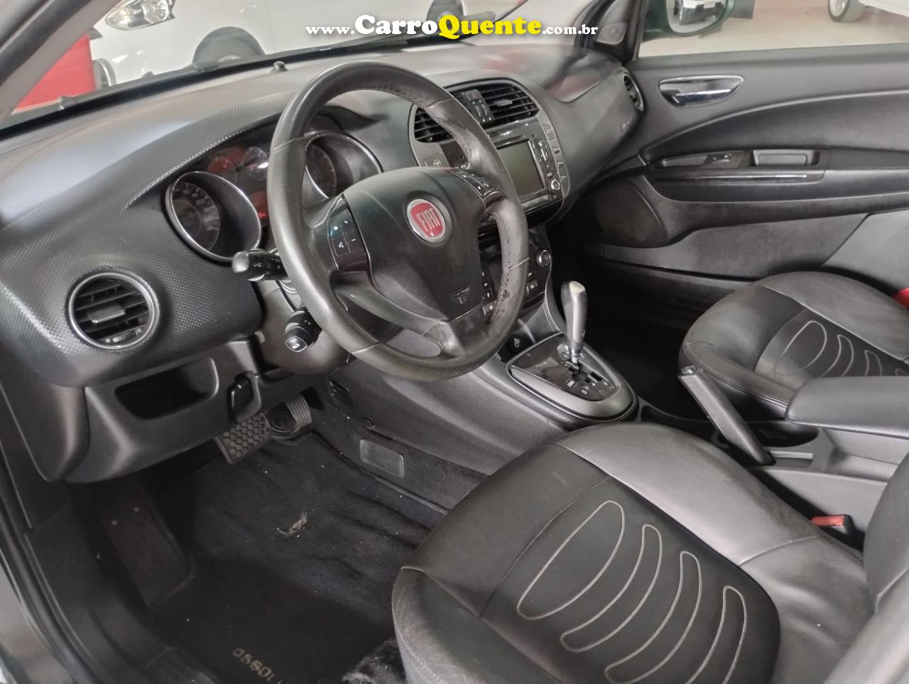 FIAT   BRAVO ABSOLUTE DUALOGIC 1.8 FLEX 16V 5P   CINZA 2014 1.8 FLEX - Loja