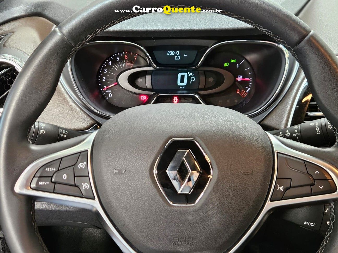 RENAULT CAPTUR 1.3 TURBO FLEX ICONIC * C/ APENAS 20.000 KM * - Loja