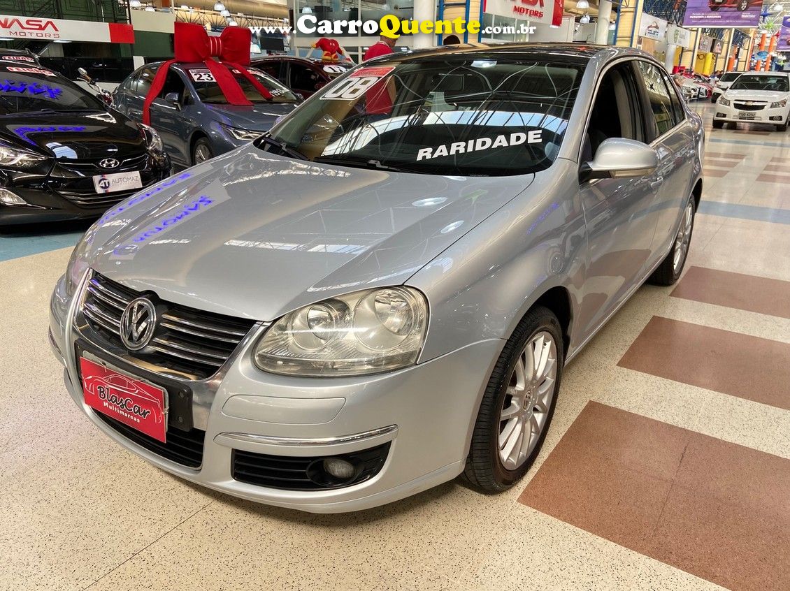 VOLKSWAGEN JETTA 2.5 I 20V 150CV - Loja