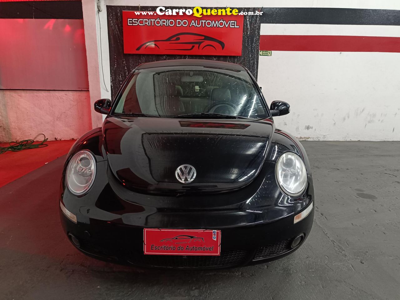 VOLKSWAGEN   NEW BEETLE 2.0 MI MEC.AUT.   PRETO 2009 2.0 GASOLINA - Loja