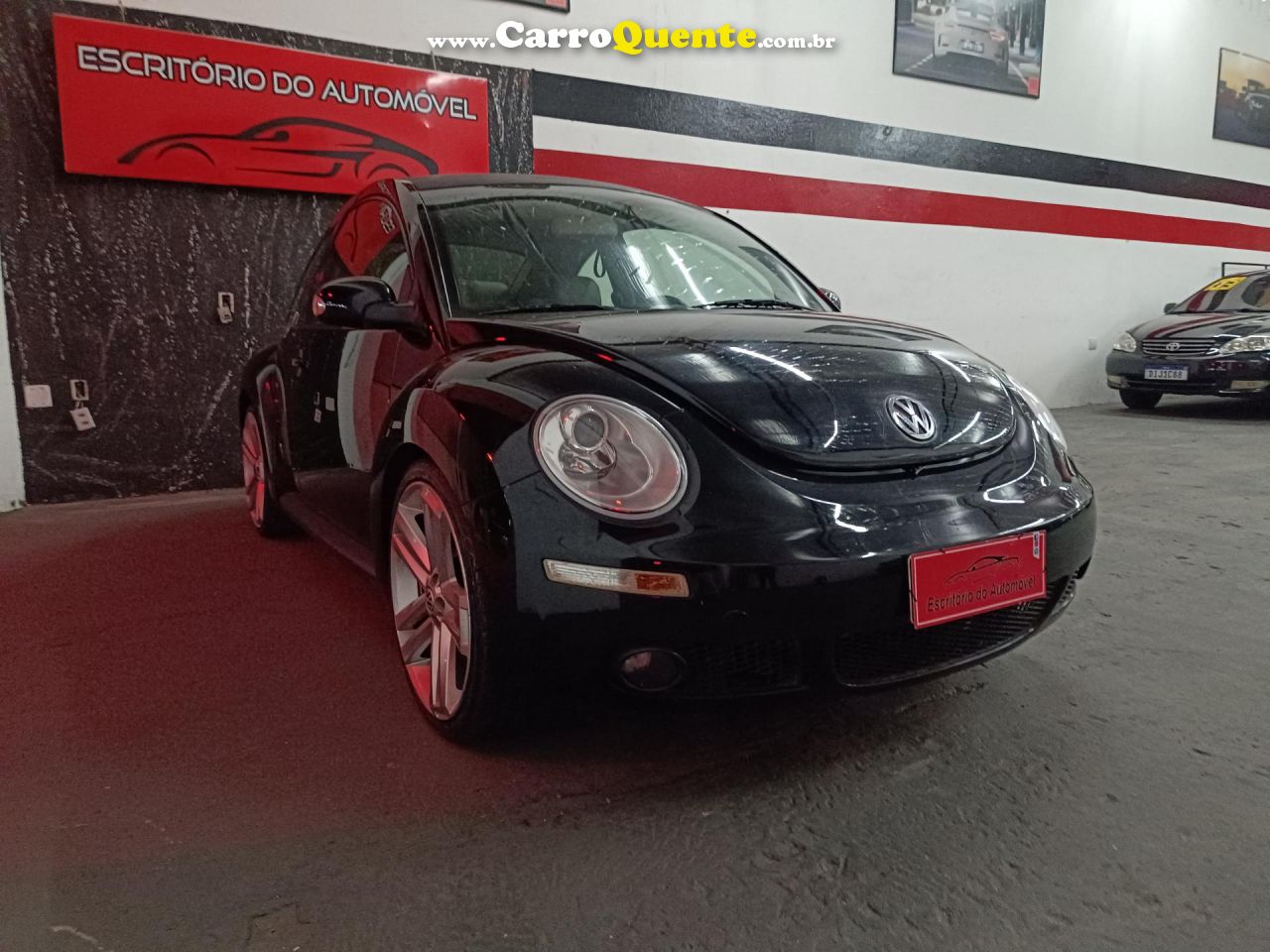 VOLKSWAGEN   NEW BEETLE 2.0 MI MEC.AUT.   PRETO 2009 2.0 GASOLINA - Loja