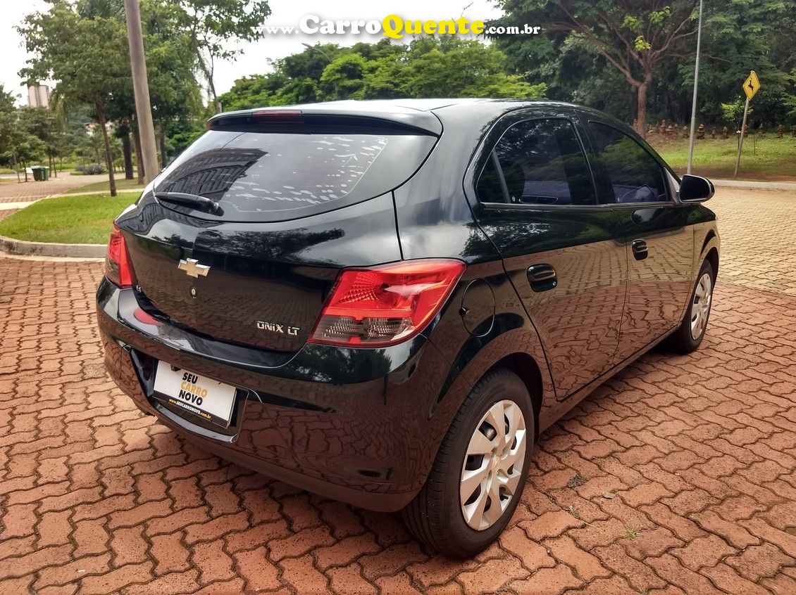 CHEVROLET ONIX 1.4 MPFI LT 8V - Loja