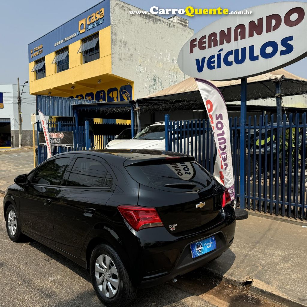 CHEVROLET   ONIX HATCH LT 1.0 8V FLEXPOWER 5P MEC.   PRETO 2019 1.0 FLEX - Loja