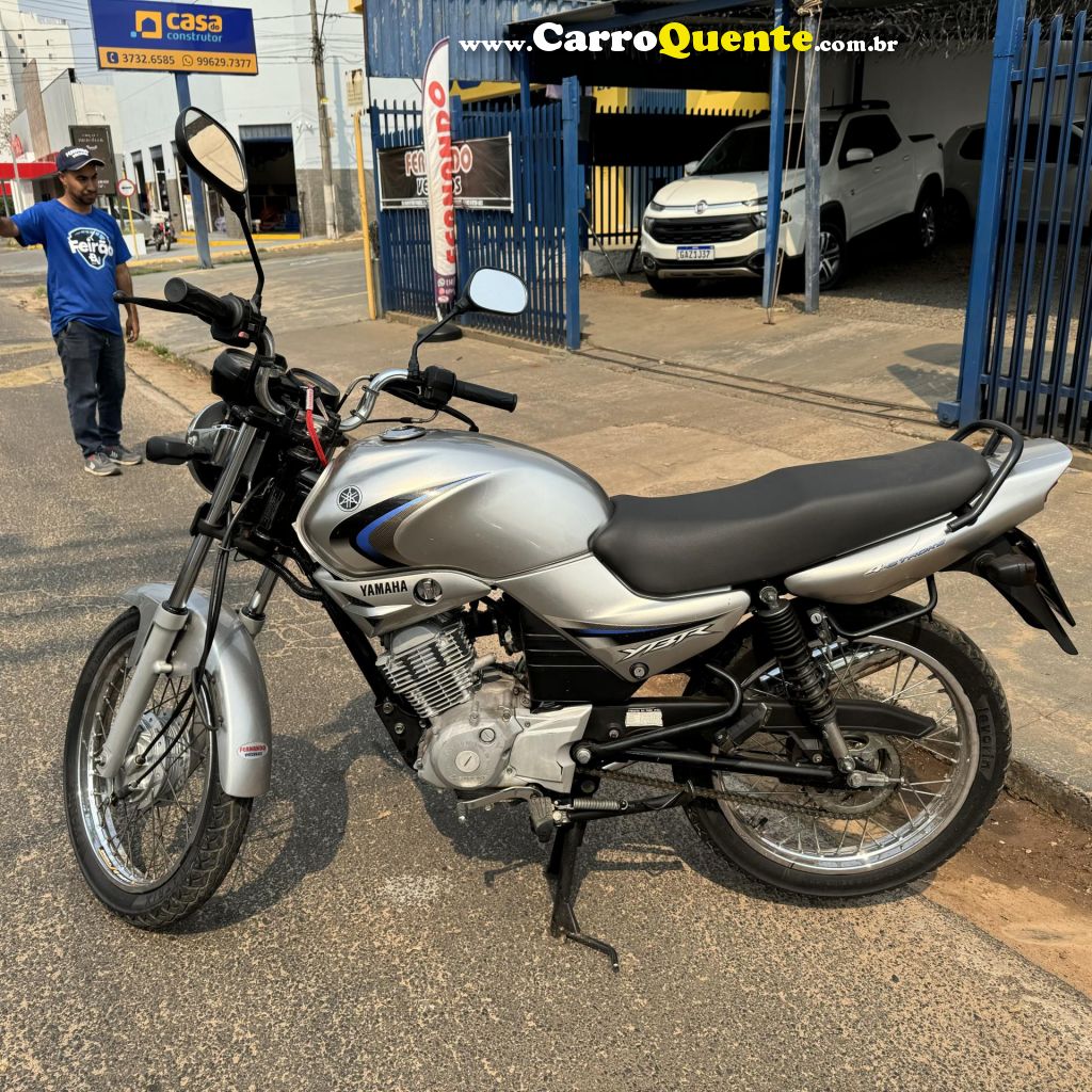 YAMAHA    YBR 125K   PRATA 2008 125 GASOLINA - Loja