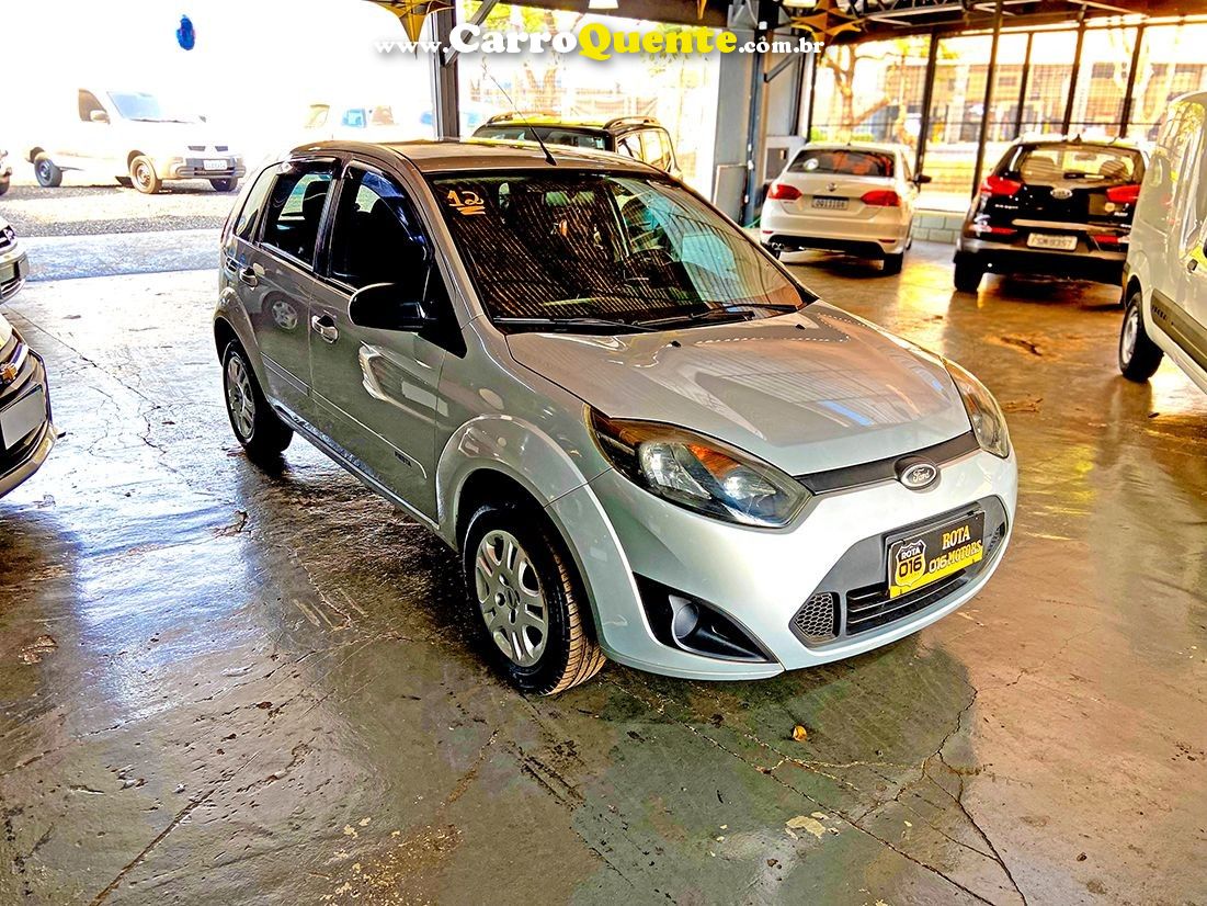 FORD FIESTA 1.6 MPI HATCH 8V - Loja