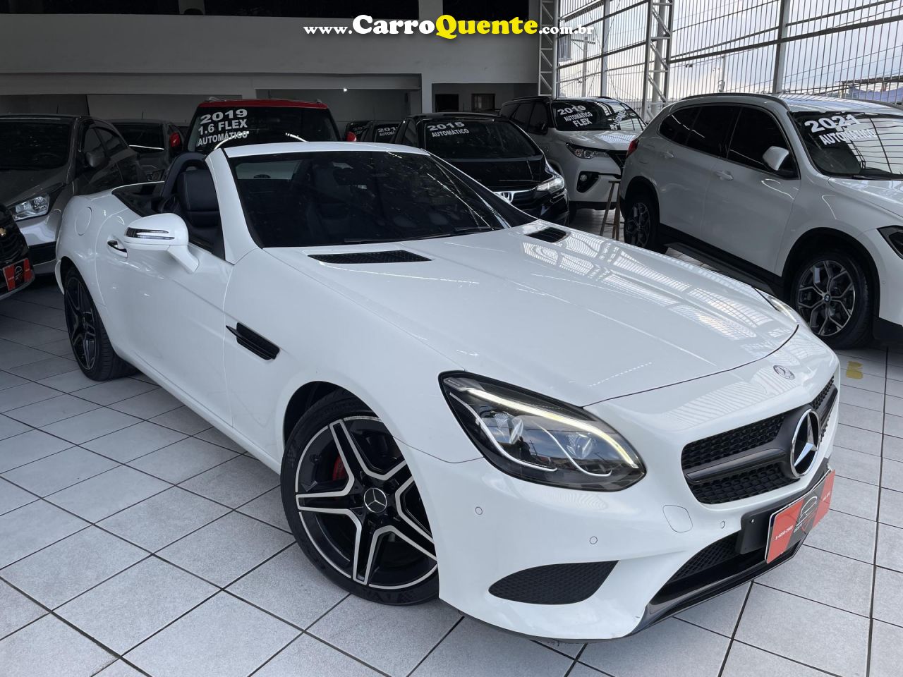 MERCEDES-BENZ   SLC-300 2.0 TURBO 245CV AUT.   BRANCO 2017 2.0 GASOLINA - Loja