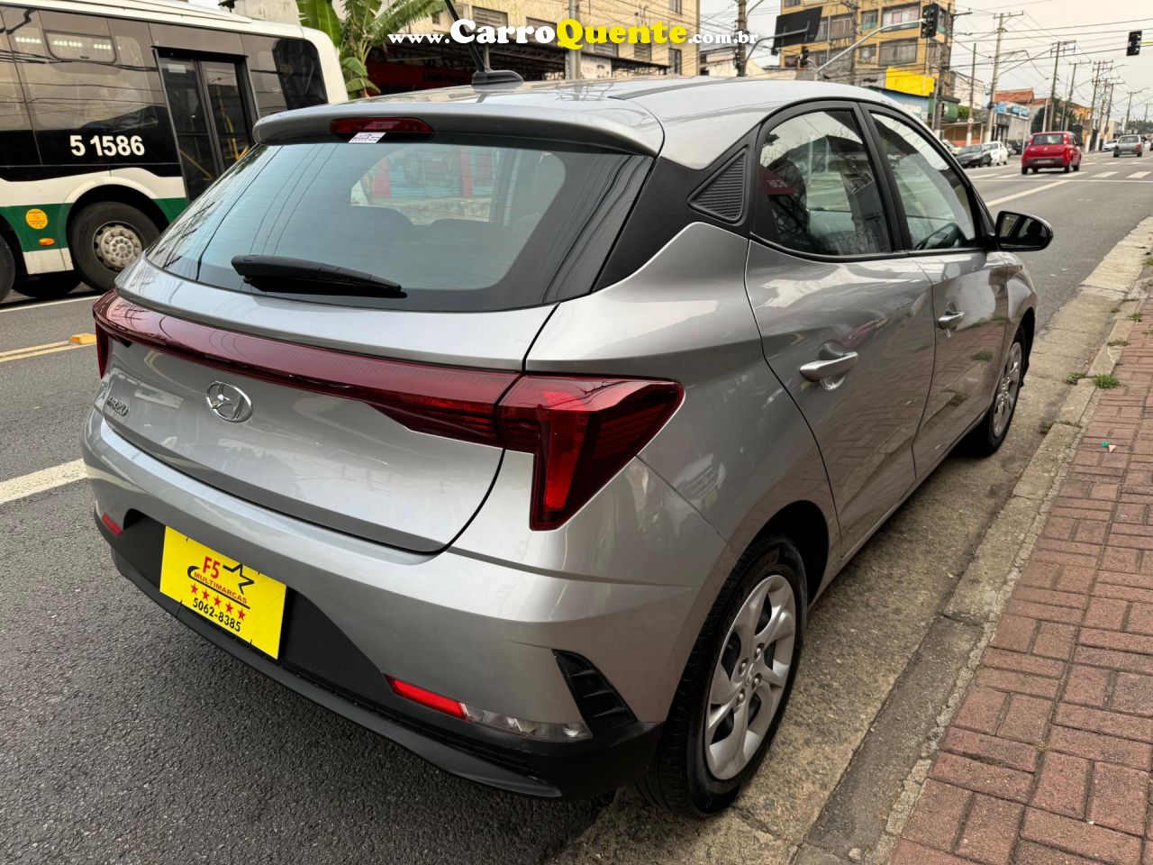 HYUNDAI   HB20 COMFORT 1.0 FLEX 12V MEC.   PRATA 2023 1.0 FLEX - Loja