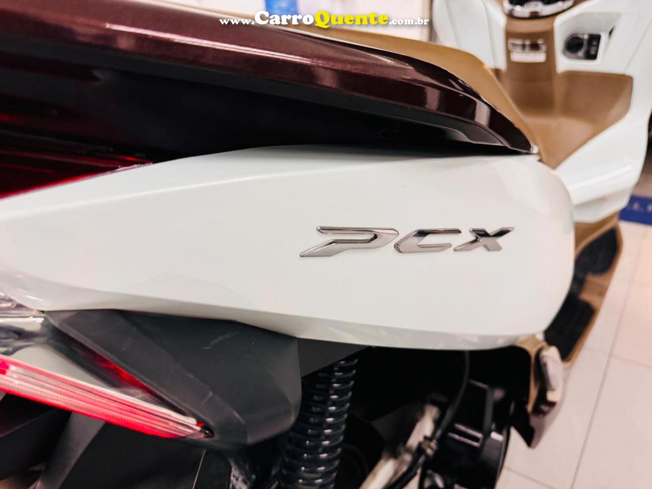 HONDA   PCX 150DLX   BRANCO 2021 150 GASOLINA - Loja